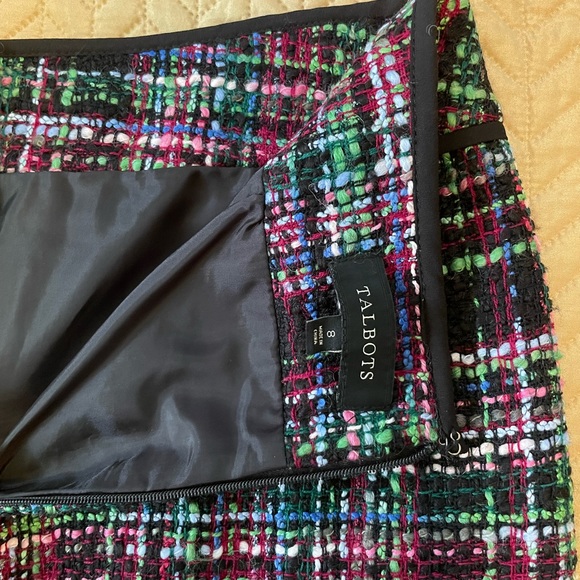 Like new! Colorful Talbots plaid skirt, sz 8; pairs well with bright cardigans - Picture 8 of 8